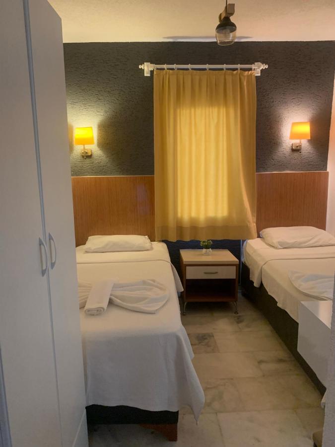 Budget Twin Room with Private Bathroom