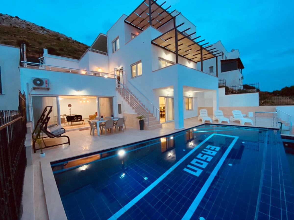 Villa with Sea View