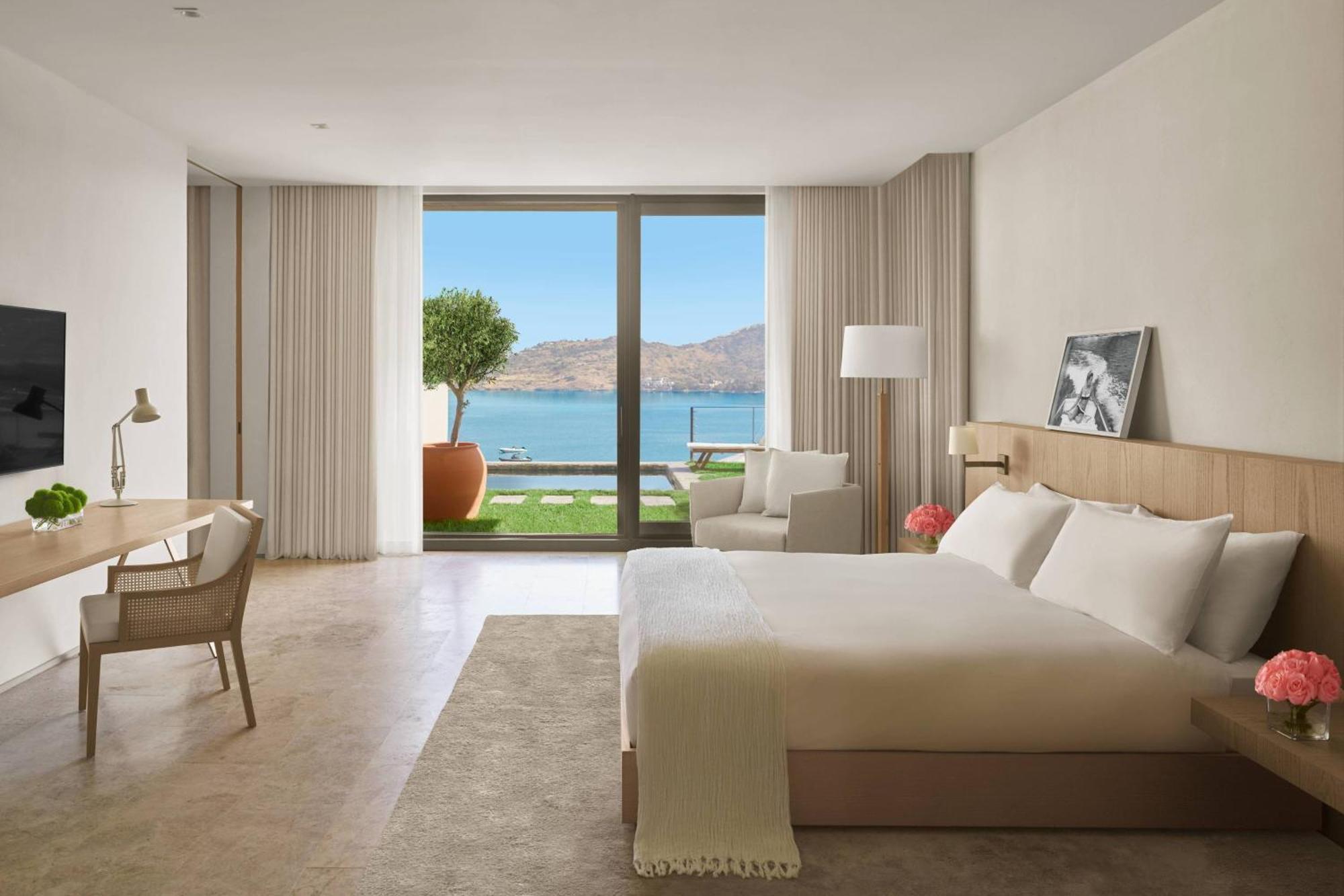 Superior One-Bedroom King Suite Private Pool,1608813274:JPEG