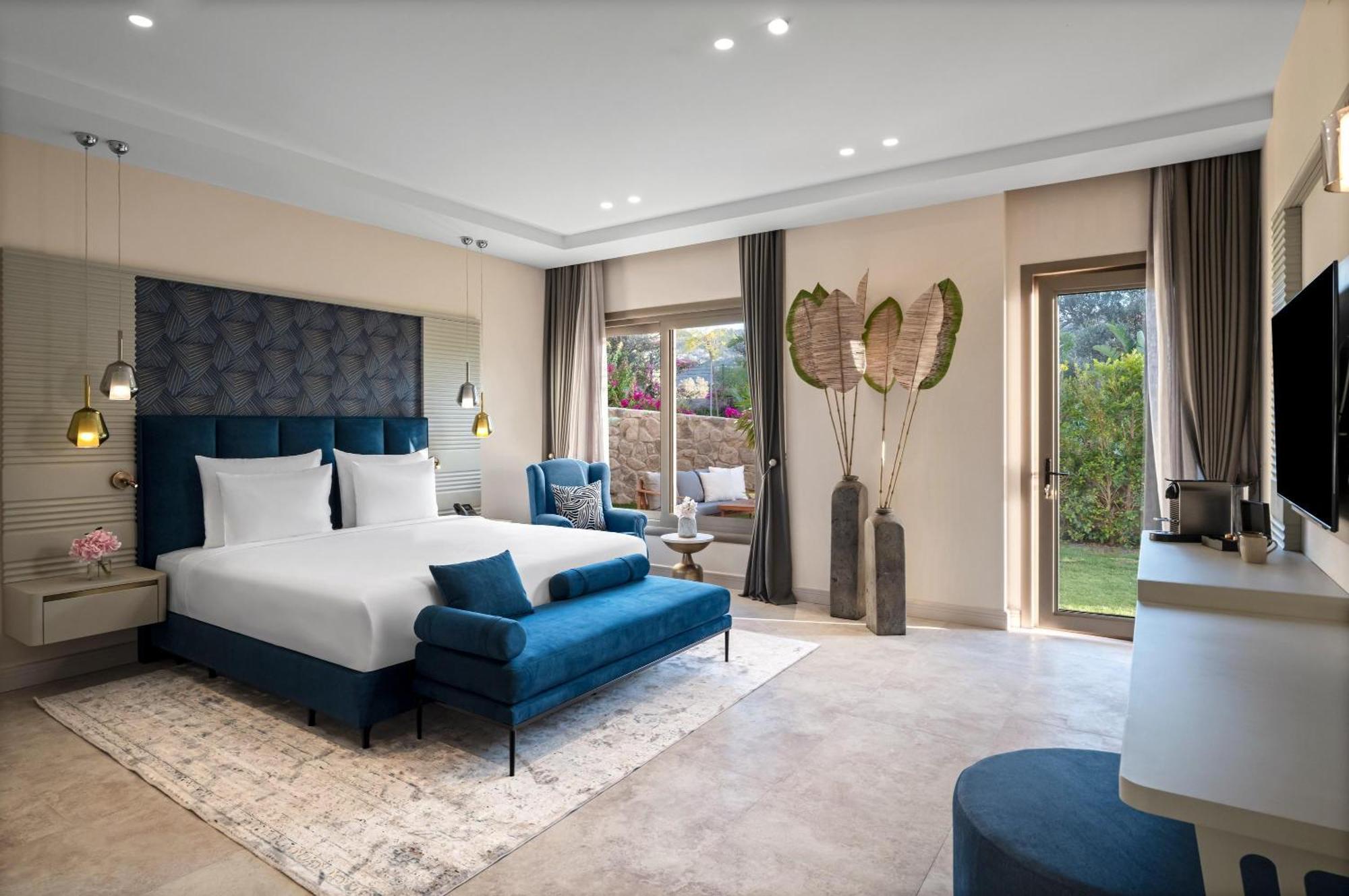 Deluxe Room with Garden Access