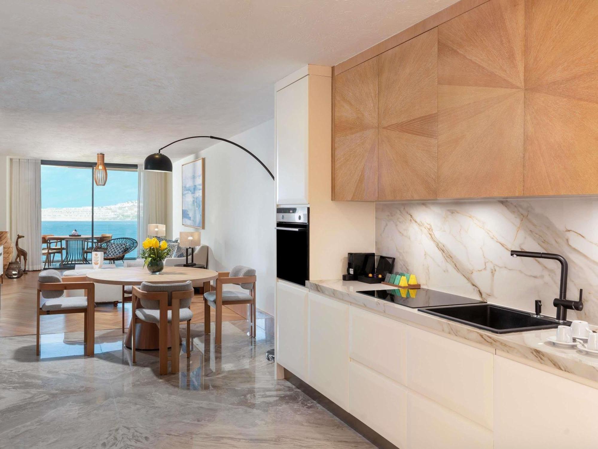 Two-Bedroom Executive Suite with sea view