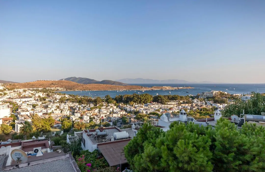 Colorful House With Magnificent Sea View Near Beach In Bodrum-1