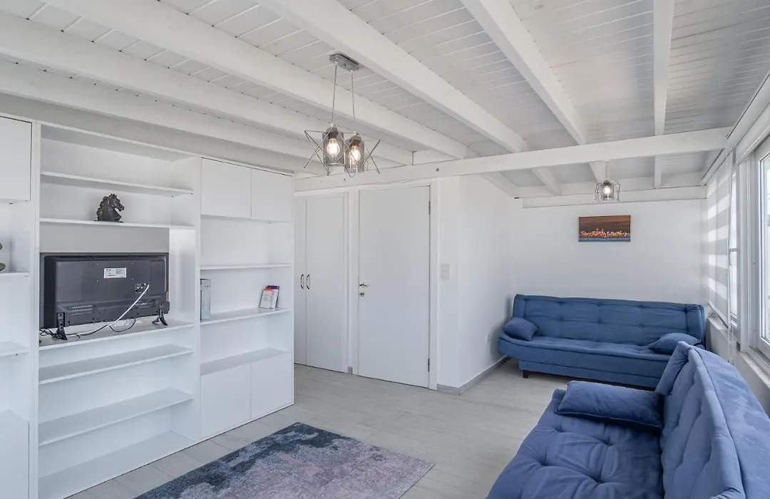 Spacious 3Br Family Villa With Private Beach-1