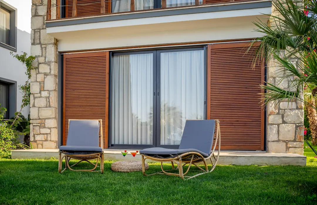 Moyo Luxury Hotel & Beach-1