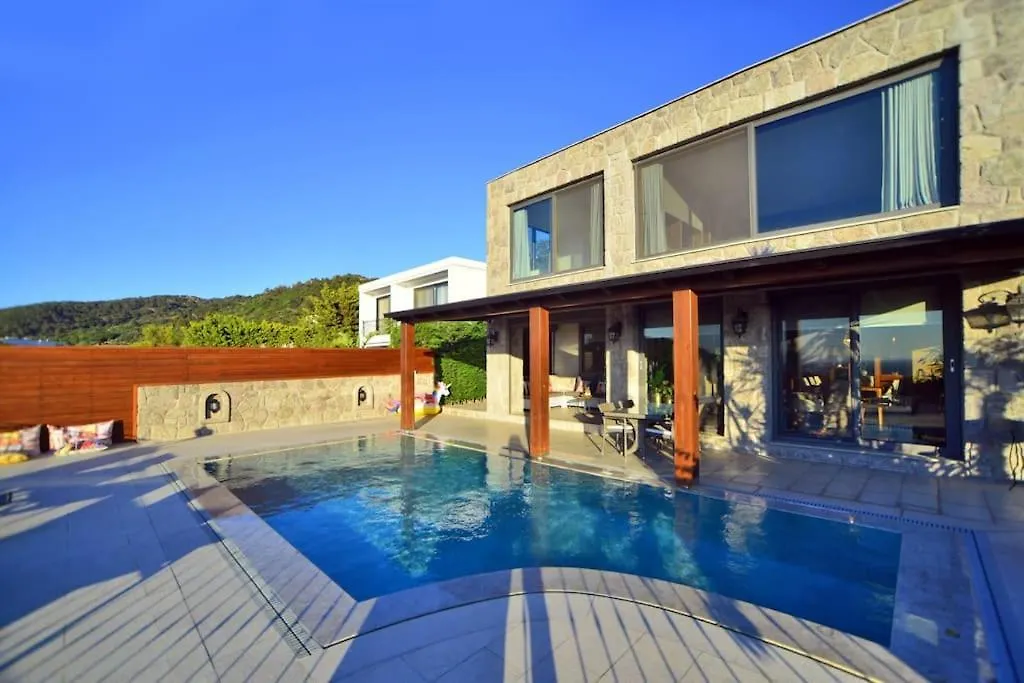 Luxury 3 Bedroom Villa With A Private Pool In Yalikavak-1