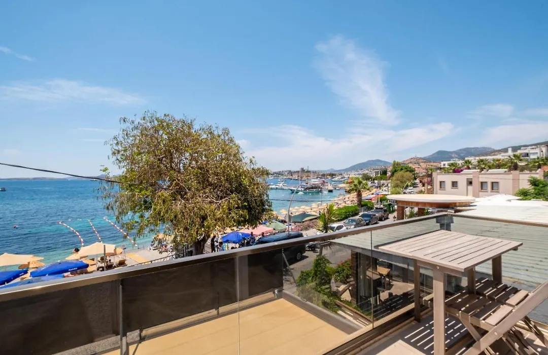Seafront Flat With Breathtaking Sea View In Bodrum-1