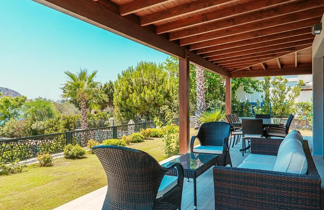 Excellent 3Br Villa With Private Pool Gmlk-1
