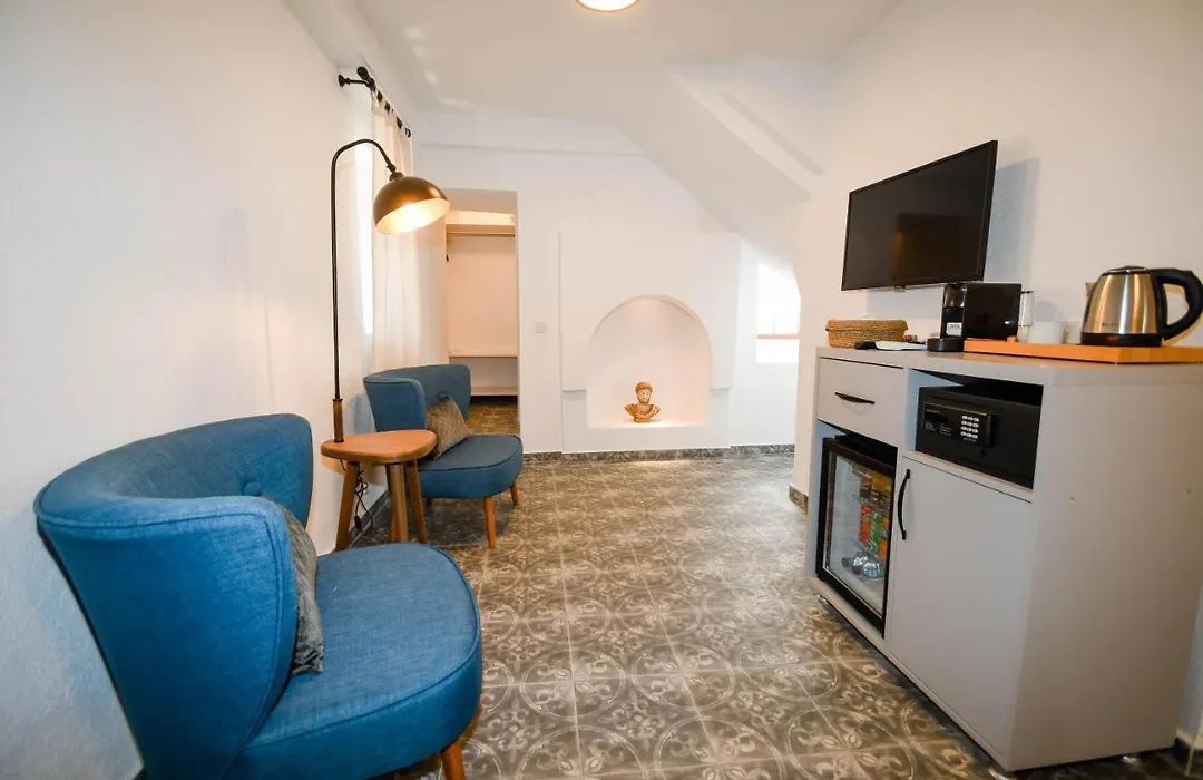 Swan Boutique Hotel-1