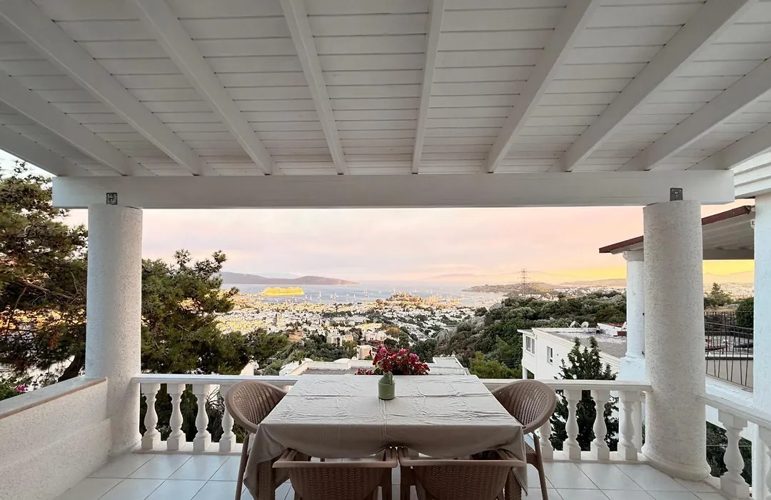 Bodrum Burcu Villa , Magnificent Sea View, Cozy, Free Otopark, Free Wifi-1