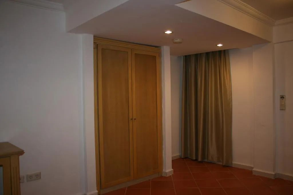 Sunshine Hotel-1