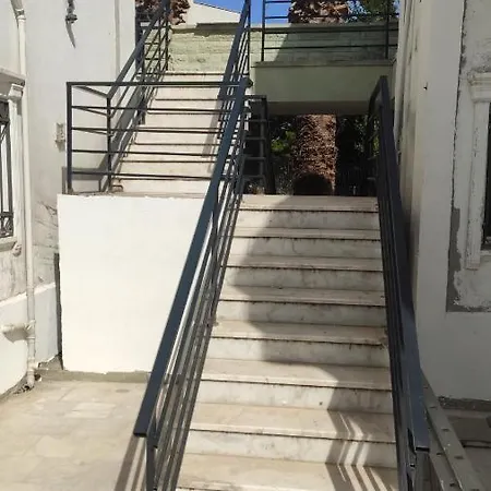 Kent Apartments-3