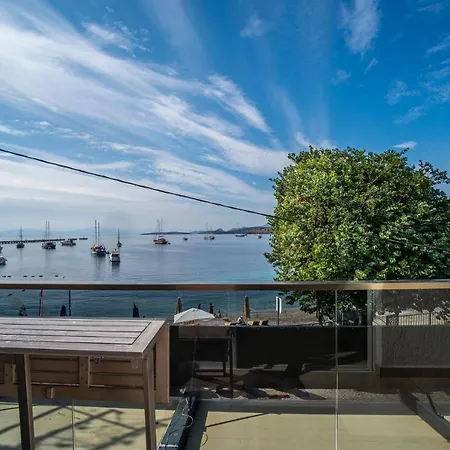Luminous Seafront Apartment With Fascinating Sea View In The Heart Of Bodrum-2