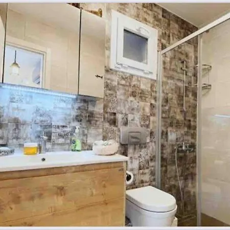Havuz Olanagi Sunan Bahceli Villa-2