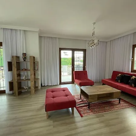 3+1 Genis Bahceli Mustakil Villa-2
