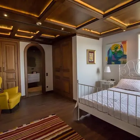 Glamorous Villa With A Pool And Panoramic Sea View-3