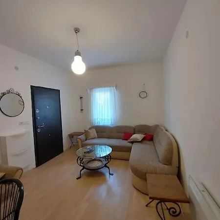Cozy Flat In A Great Location-3