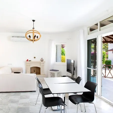 Luxury Villa In Tuerkbuekue Bodrum Turkey Close To Maca Kizi-3