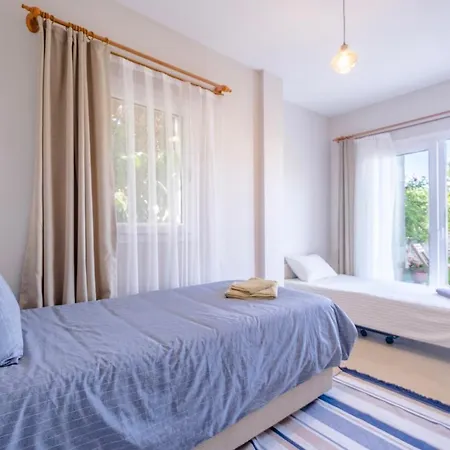 2+1 House In Bodrum Center With Sea View And Big Private Garden-3