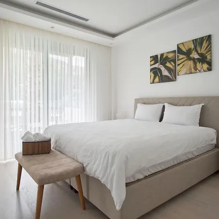 Luxe Villa Nature Life 1-3