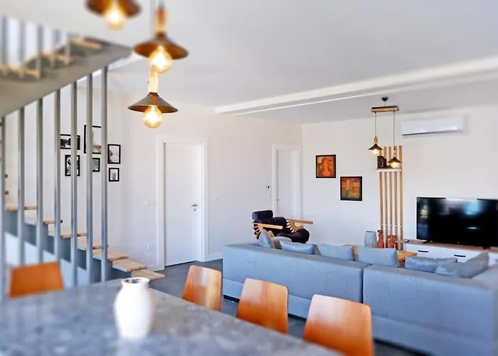 Salt Villas Guemuesluek Bodrum con Piscina