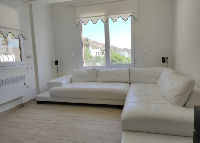 Flat 600 M To Beach With Sea View In Bodrum