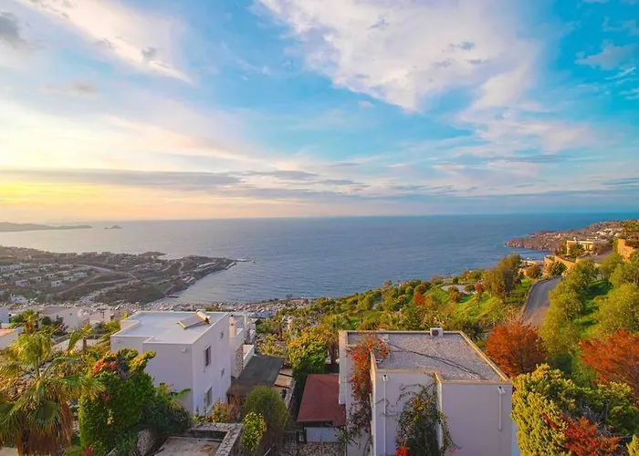Villa Seba; Yalikavakta Oezel Havuzlu 4+1 Villa Bodrum